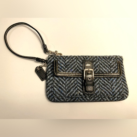 Coach Vintage Wool Wristlet with Hang Tag - Picture 4 of 5